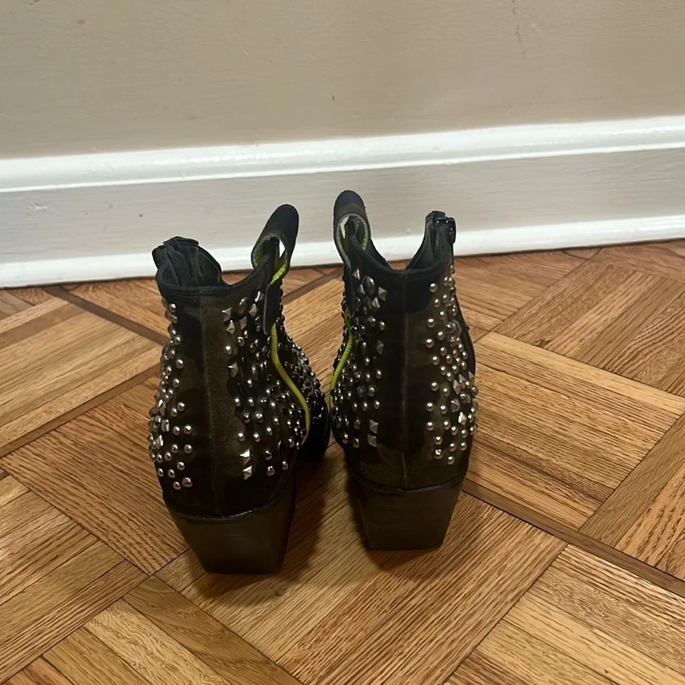 Elena Iachi camo studded booties size 40